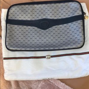 Vintage Authentic Gucci envelope clutch